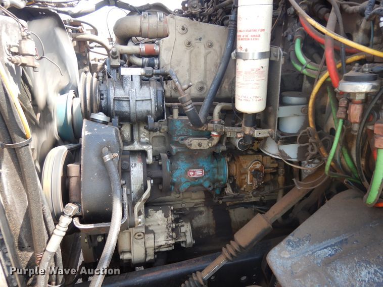 image for item DH5597 1987 Ford L9000  flatbed truck