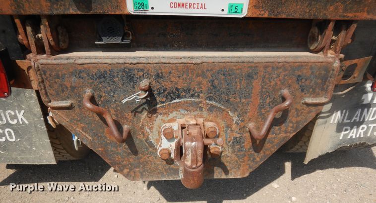 image for item DH5597 1987 Ford L9000  flatbed truck