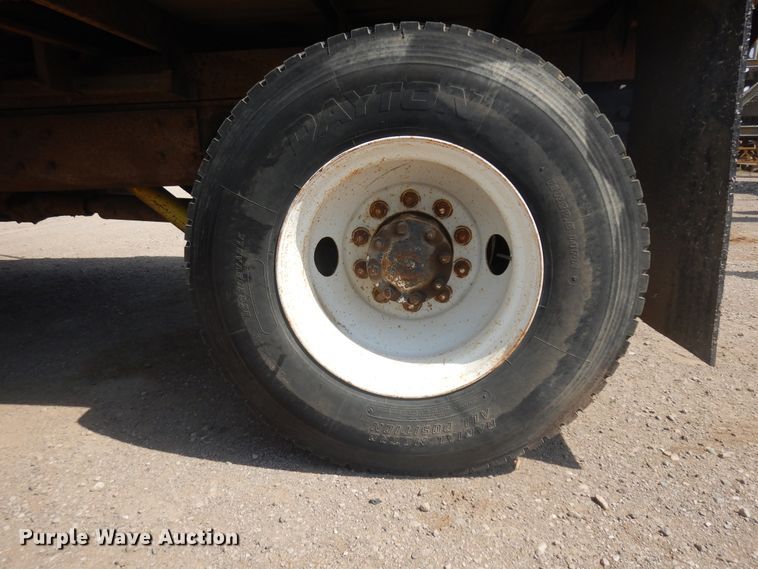 image for item DH5597 1987 Ford L9000  flatbed truck