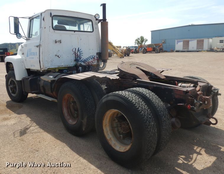 image for item DH5598 1973 Ford 9000  semi truck