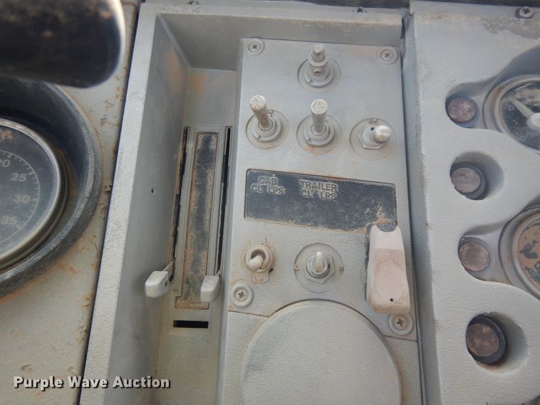 image for item DH5598 1973 Ford 9000  semi truck