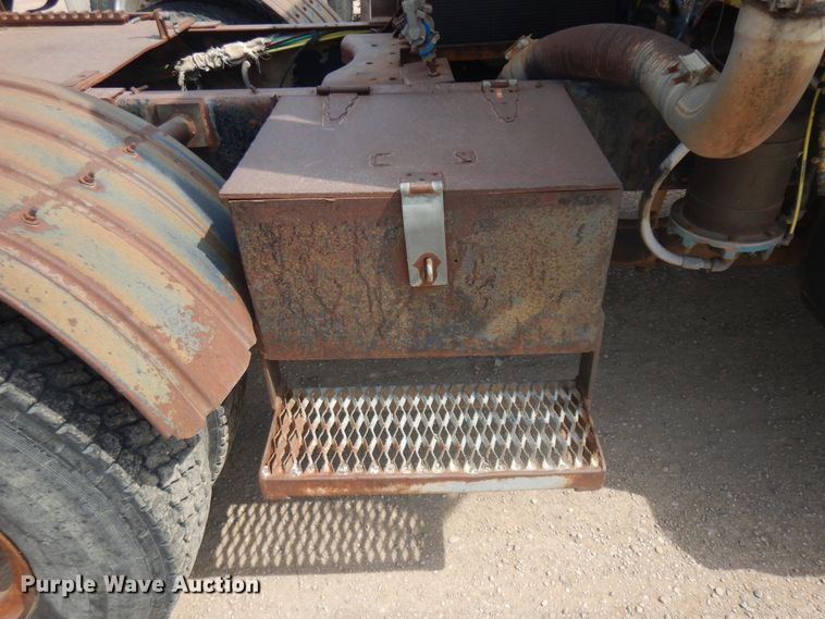 image for item DH5598 1973 Ford 9000  semi truck