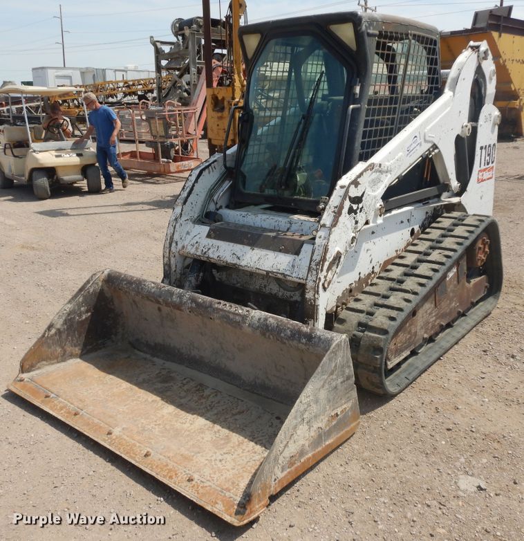 image for item DH5599 2006 Bobcat T190  tracked skid steer loader