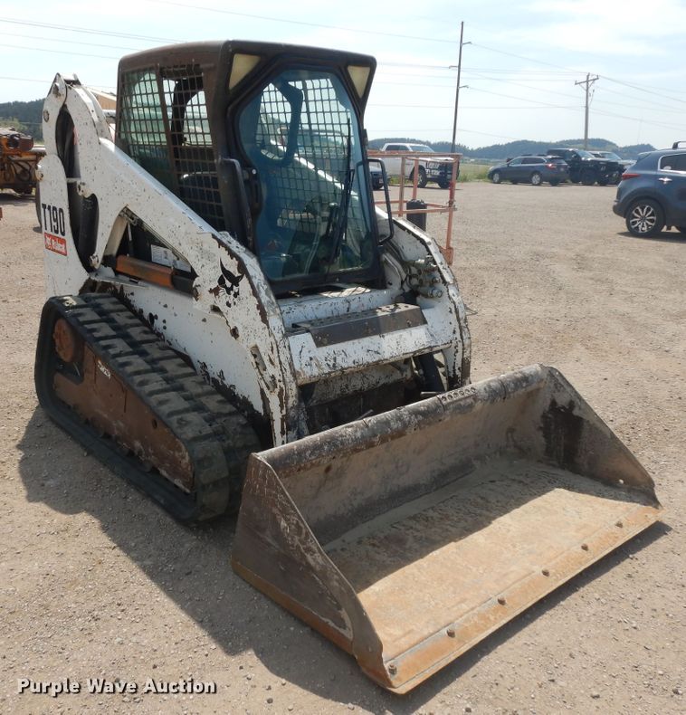 image for item DH5599 2006 Bobcat T190  tracked skid steer loader