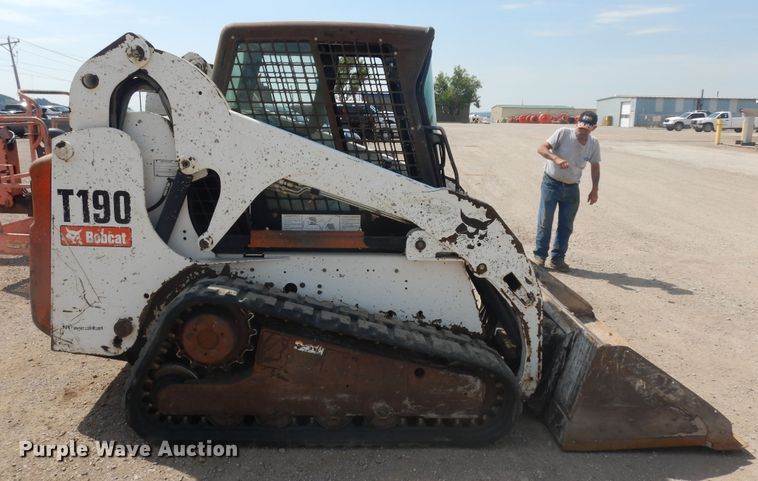 image for item DH5599 2006 Bobcat T190  tracked skid steer loader