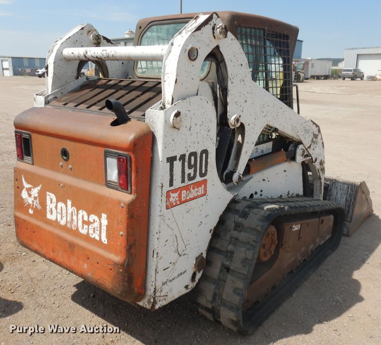 image for item DH5599 2006 Bobcat T190  tracked skid steer loader