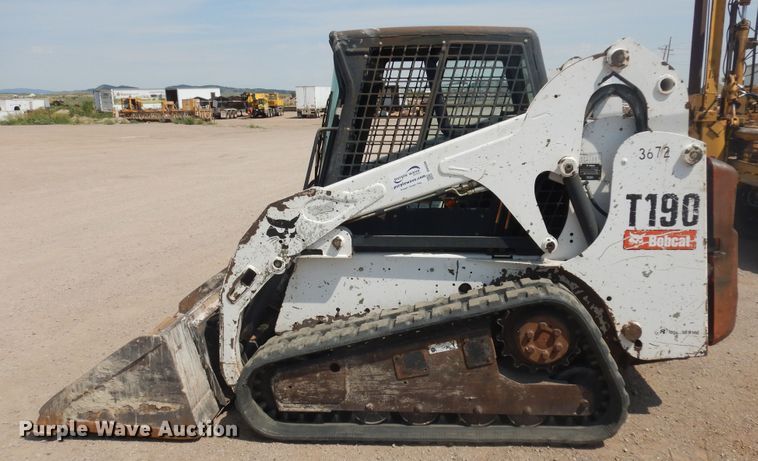 image for item DH5599 2006 Bobcat T190  tracked skid steer loader