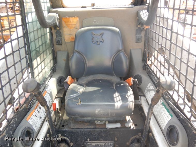 image for item DH5599 2006 Bobcat T190  tracked skid steer loader