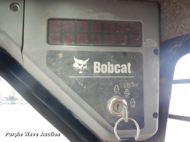 image for item DH5599 2006 Bobcat T190  tracked skid steer loader