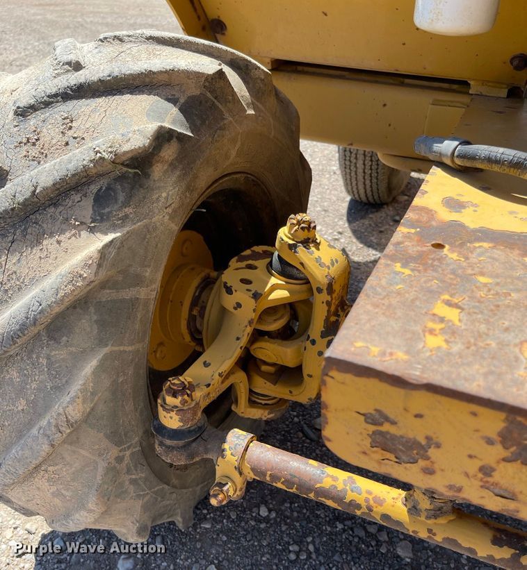 image for item DH5601 1994 Vermeer TC4  compactor