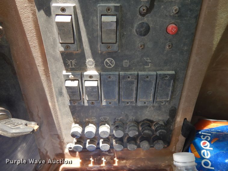 image for item DH5604 1997 Caterpillar 960F  wheel loader