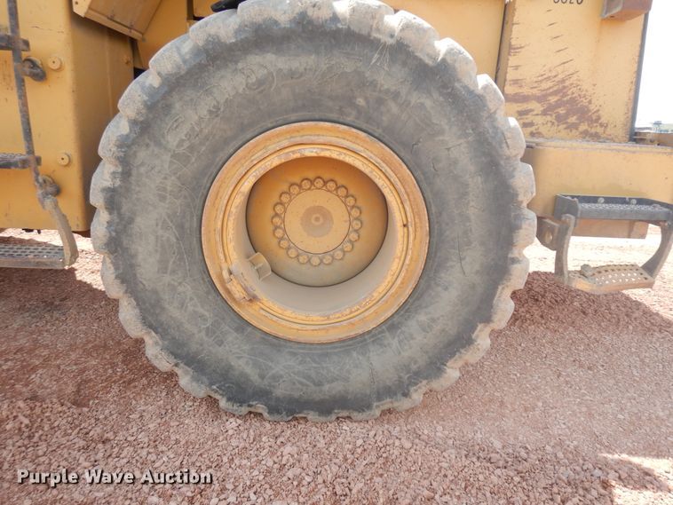 image for item DH5604 1997 Caterpillar 960F  wheel loader