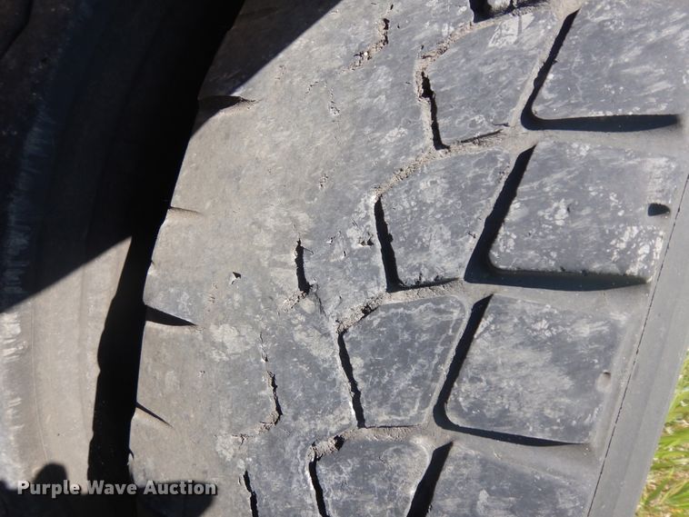 image for item DH5607 1993 Beall  bottom dump trailer