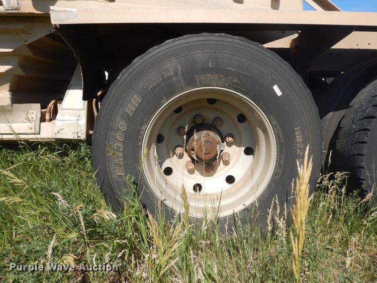 image for item DH5607 1993 Beall  bottom dump trailer