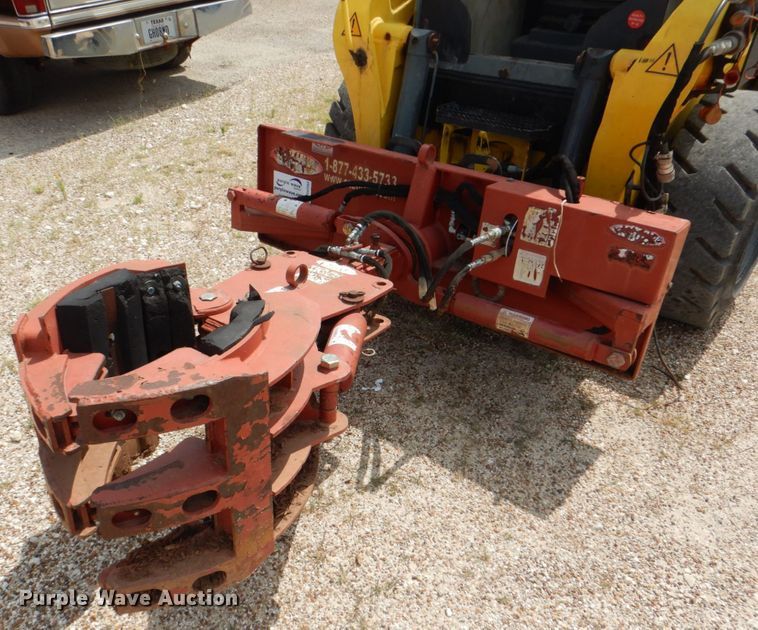 image for item DH7252 Ezspotur  skid steer grapple