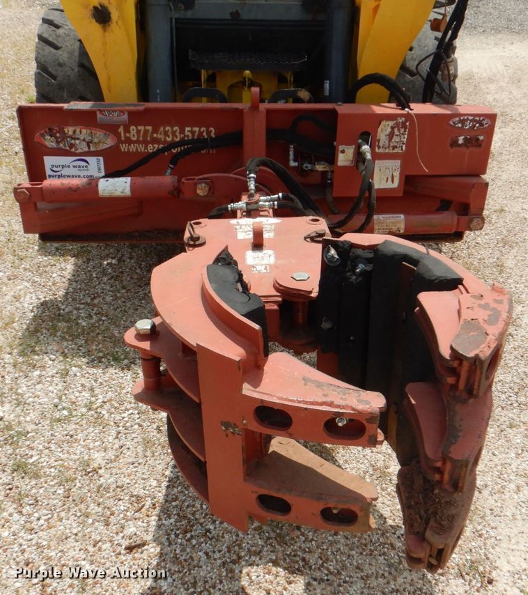 image for item DH7252 Ezspotur  skid steer grapple