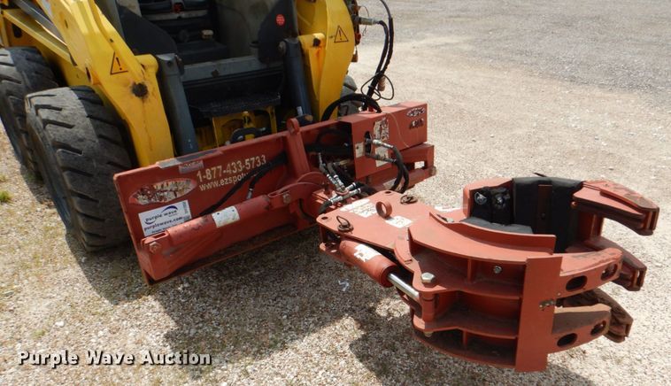 image for item DH7252 Ezspotur  skid steer grapple