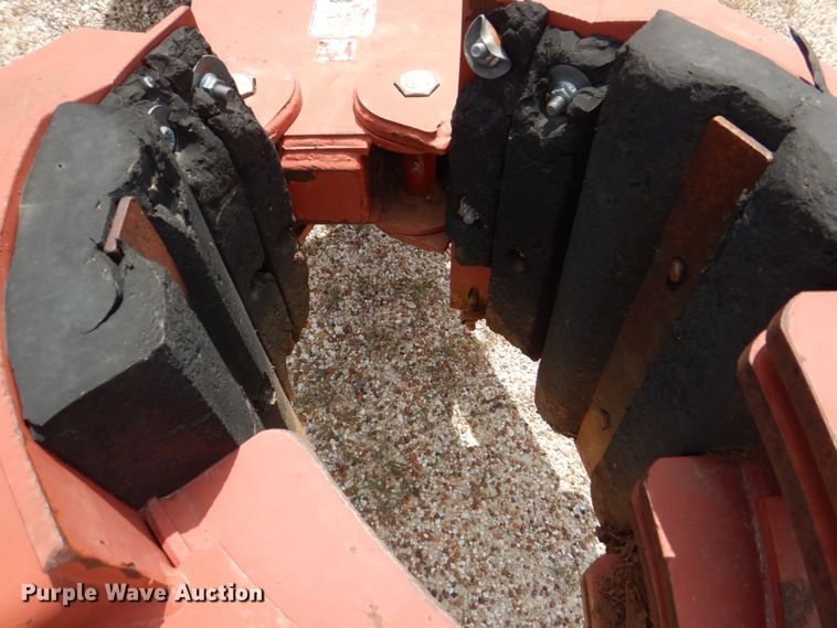 image for item DH7252 Ezspotur  skid steer grapple