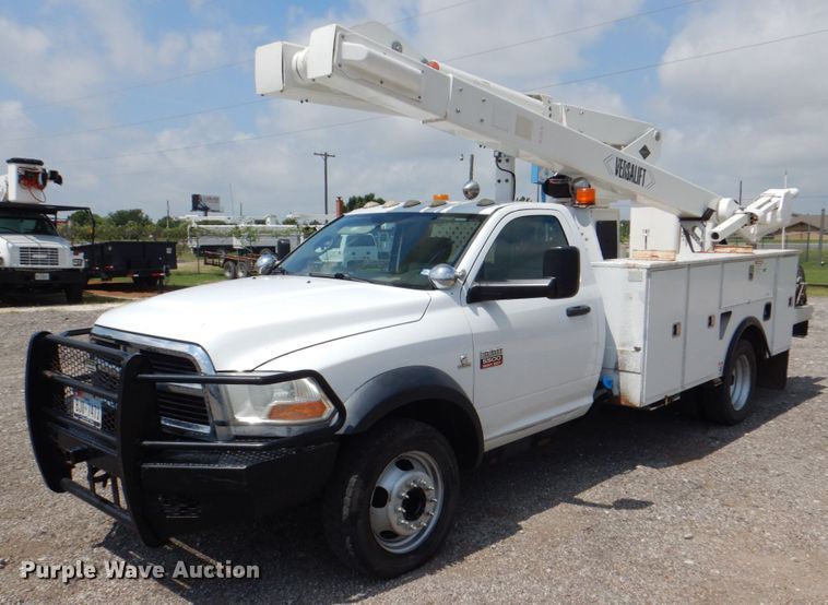 image for item DH7253 2011 Dodge Ram 5500HD  bucket truck