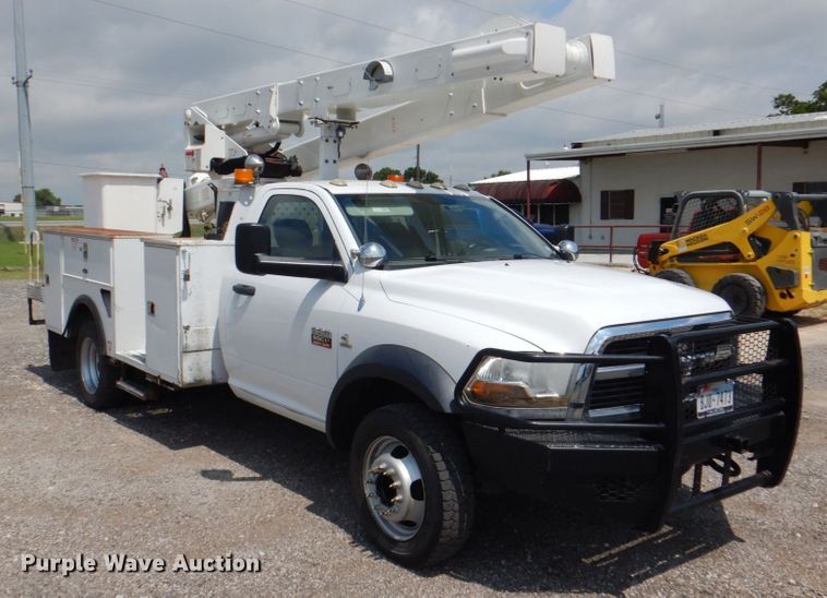 image for item DH7253 2011 Dodge Ram 5500HD  bucket truck