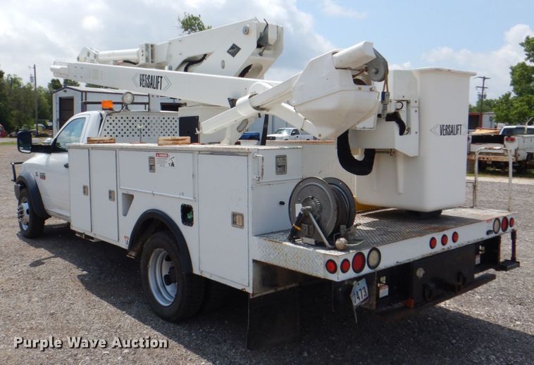 image for item DH7253 2011 Dodge Ram 5500HD  bucket truck