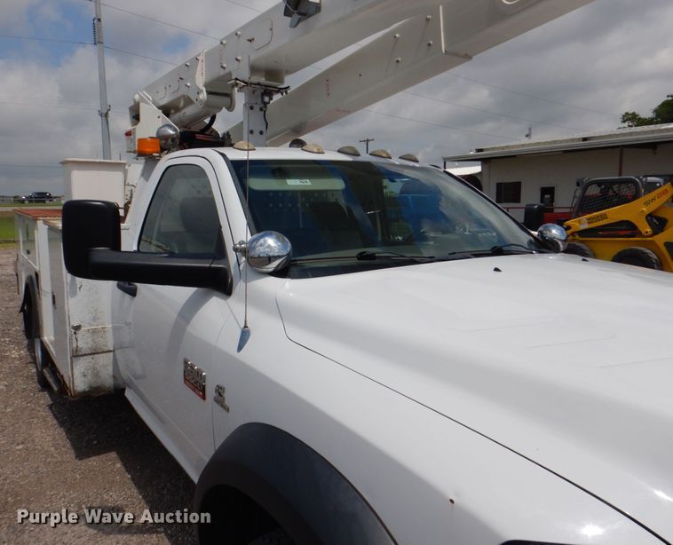 image for item DH7253 2011 Dodge Ram 5500HD  bucket truck