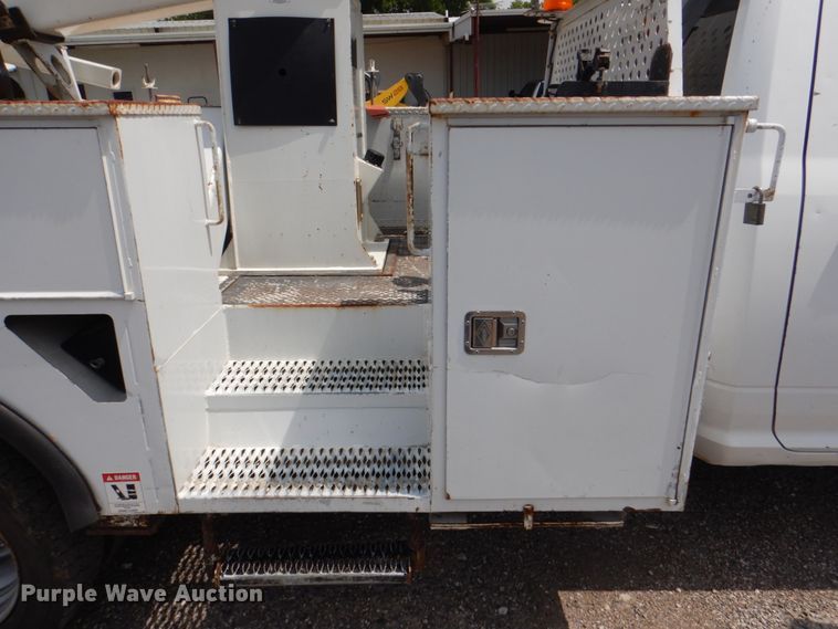 image for item DH7253 2011 Dodge Ram 5500HD  bucket truck