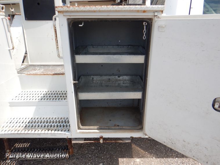 image for item DH7253 2011 Dodge Ram 5500HD  bucket truck