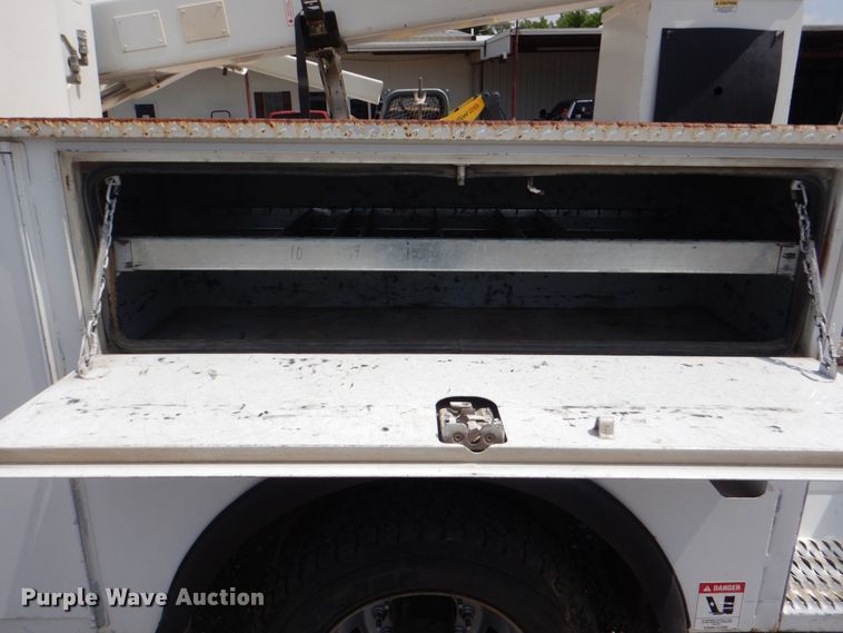 image for item DH7253 2011 Dodge Ram 5500HD  bucket truck