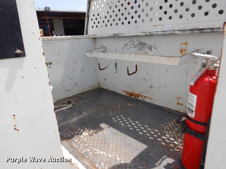 image for item DH7253 2011 Dodge Ram 5500HD  bucket truck