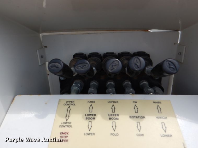 image for item DH7253 2011 Dodge Ram 5500HD  bucket truck