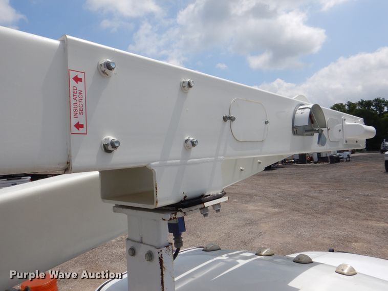 image for item DH7253 2011 Dodge Ram 5500HD  bucket truck