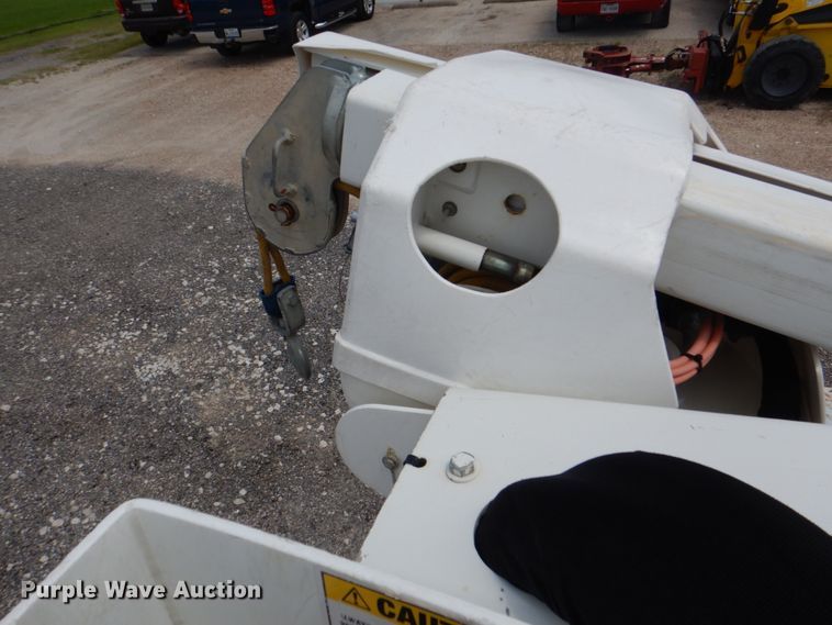 image for item DH7253 2011 Dodge Ram 5500HD  bucket truck