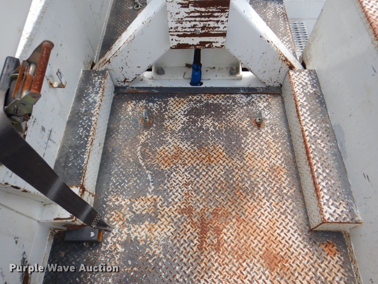 image for item DH7253 2011 Dodge Ram 5500HD  bucket truck