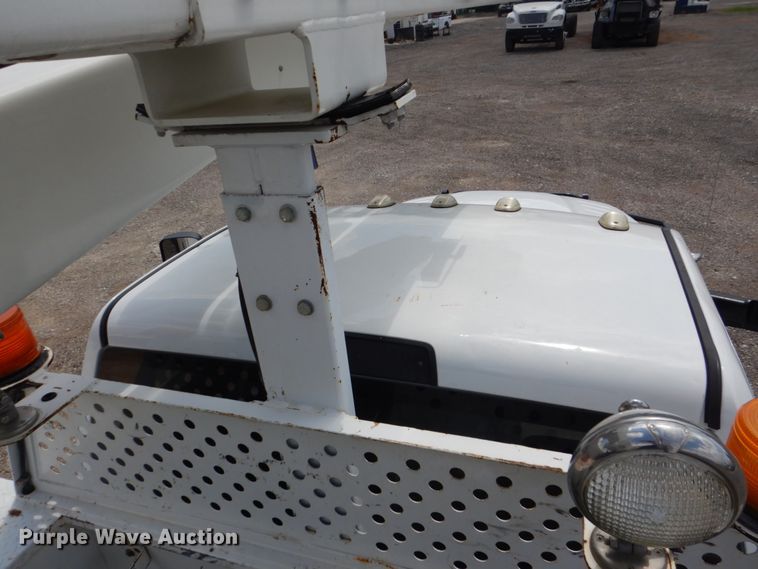 image for item DH7253 2011 Dodge Ram 5500HD  bucket truck