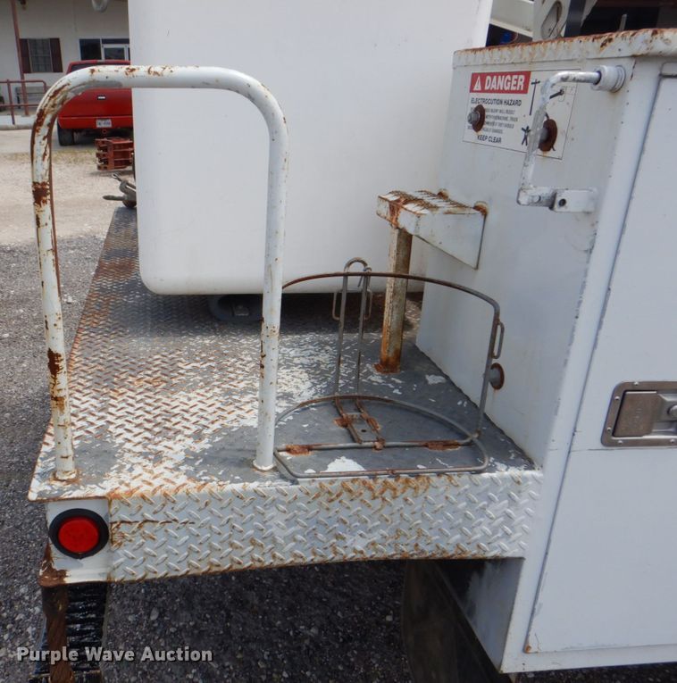 image for item DH7253 2011 Dodge Ram 5500HD  bucket truck