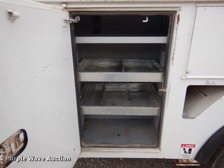 image for item DH7253 2011 Dodge Ram 5500HD  bucket truck