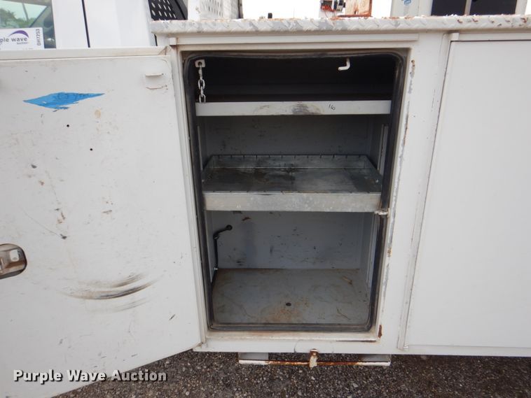 image for item DH7253 2011 Dodge Ram 5500HD  bucket truck