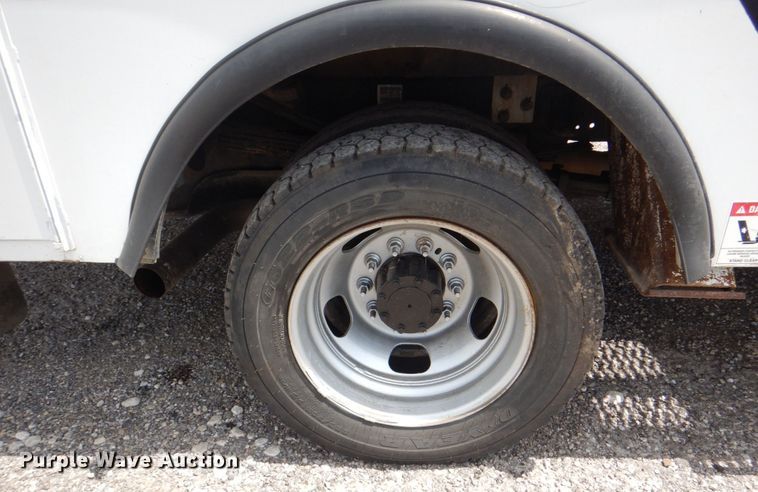 image for item DH7253 2011 Dodge Ram 5500HD  bucket truck