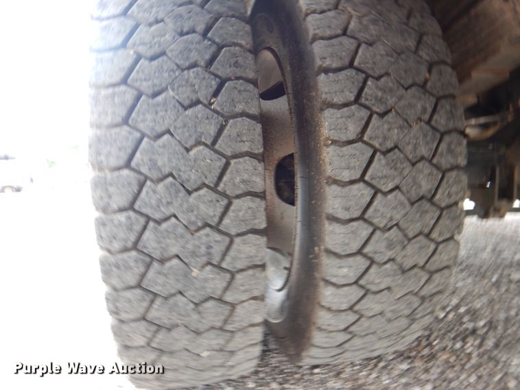 image for item DH7253 2011 Dodge Ram 5500HD  bucket truck