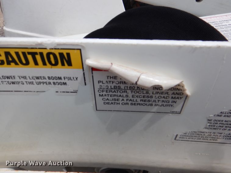 image for item DH7253 2011 Dodge Ram 5500HD  bucket truck