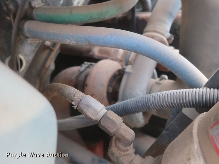 image for item DJ1930 1992 International 4900  service truck