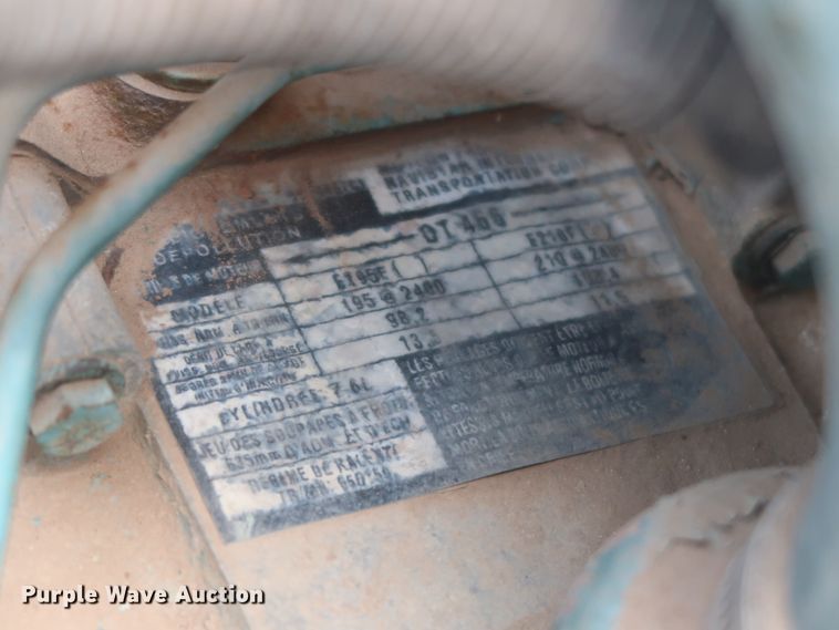 image for item DJ1930 1992 International 4900  service truck