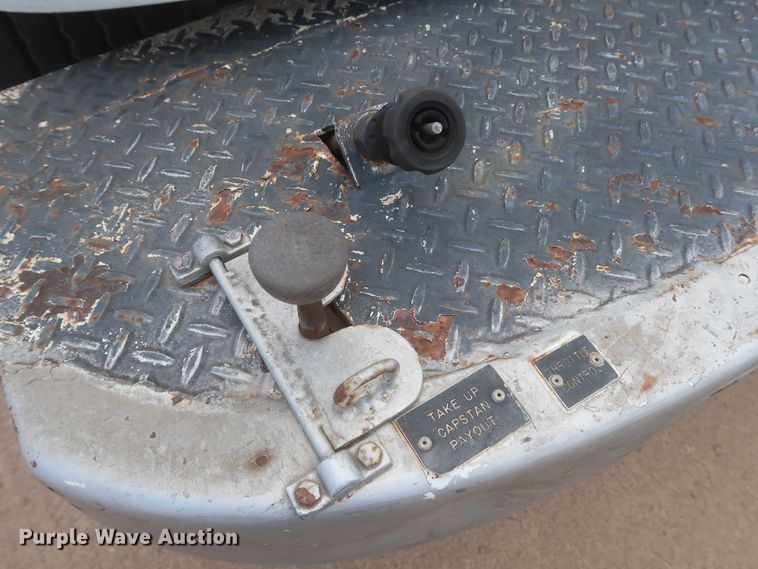 image for item DJ1930 1992 International 4900  service truck