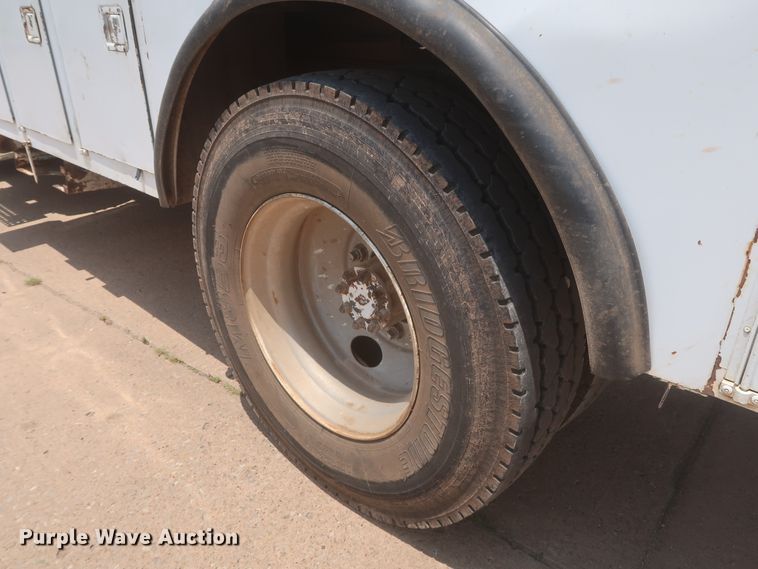 image for item DJ1930 1992 International 4900  service truck