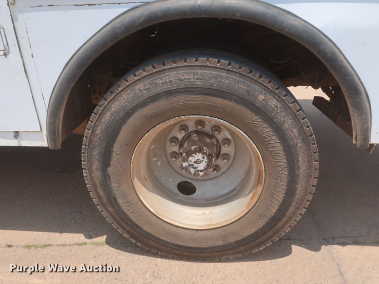 image for item DJ1930 1992 International 4900  service truck