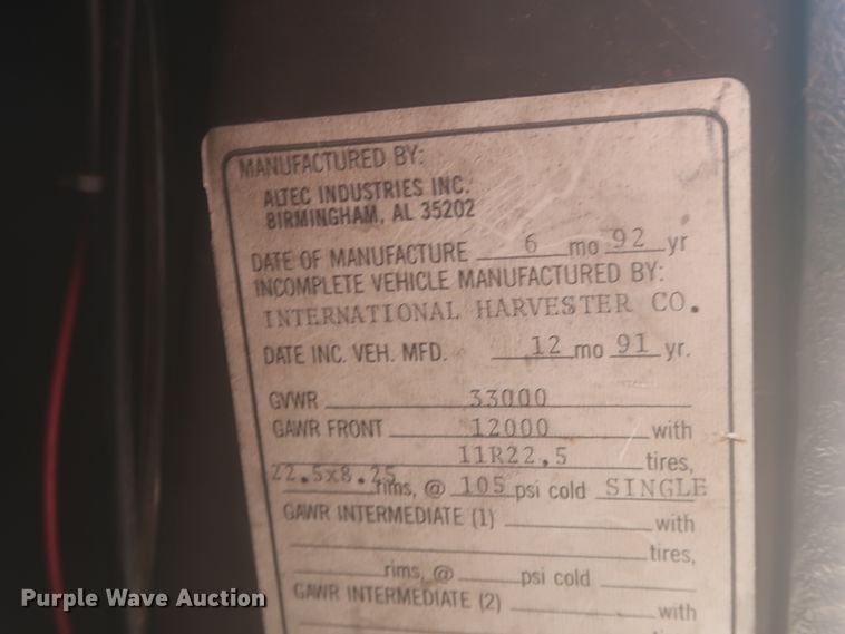 image for item DJ1930 1992 International 4900  service truck