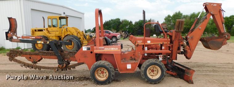 image for item DK8565 1988 Ditch Witch 5010  trencher