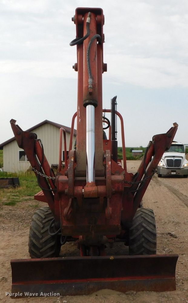 image for item DK8565 1988 Ditch Witch 5010  trencher