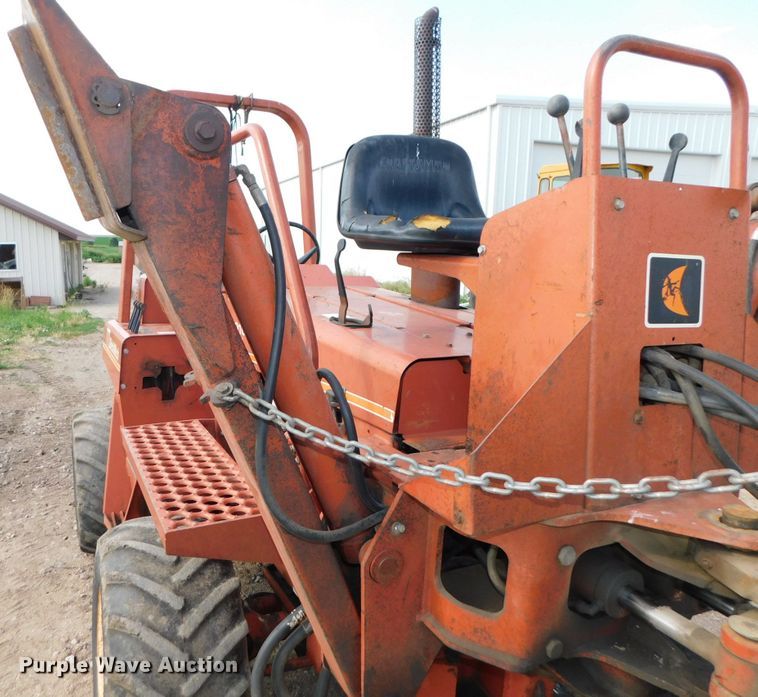 image for item DK8565 1988 Ditch Witch 5010  trencher